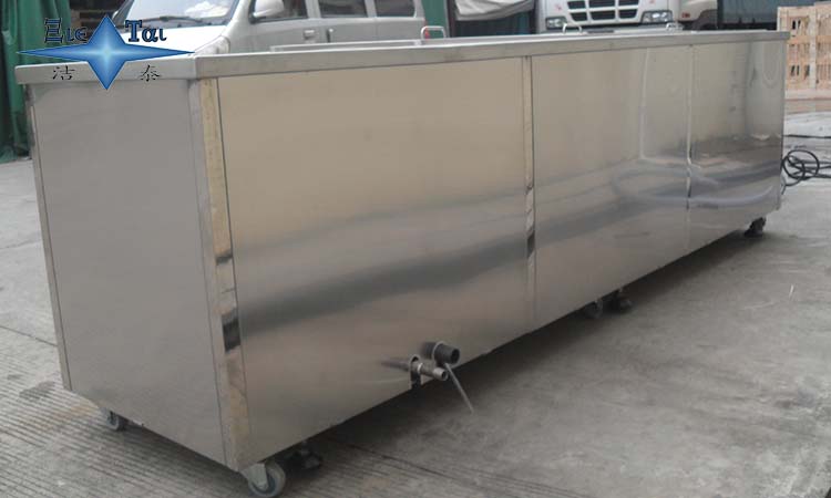 超聲波清洗設(shè)備如何發(fā)揮清洗作用？其三大優(yōu)勢(shì)是啥？