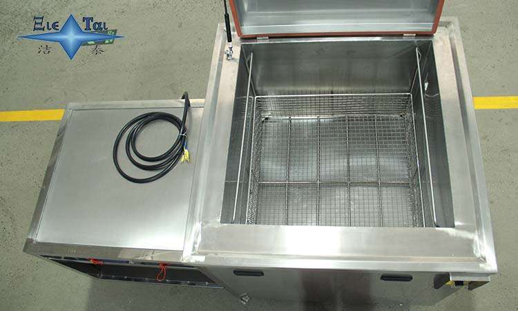 超聲波清洗機(jī)清洗塑料制品的注意事項(xiàng)