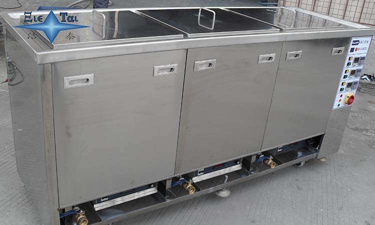 超聲波清洗機在航空制造行業(yè)的應(yīng)用，如何清潔航空設(shè)備？