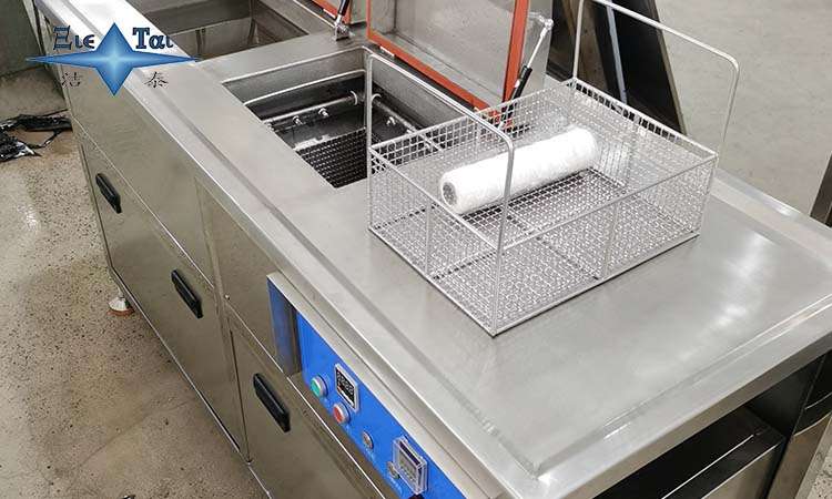 超聲波清洗機在食品加工行業(yè)的應用，如何清洗食品加工設備？