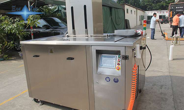 超聲波清洗機(jī)在半導(dǎo)體金屬設(shè)備清洗中的高純凈度提升 超聲波清洗機(jī)在半導(dǎo)體金屬設(shè)備清洗中的高純凈度提升