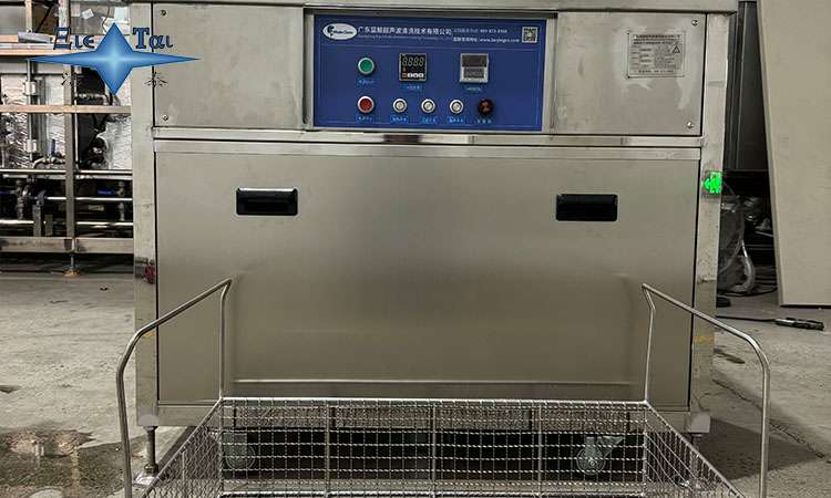 延長(zhǎng)超聲波清洗機(jī)使用壽命的關(guān)鍵因素與方法